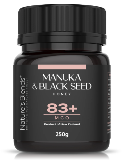 Rå Manukahonung 83+ MGO med svartkummin 250g från Nature’s Blends – säljs hos Nature’s Victory